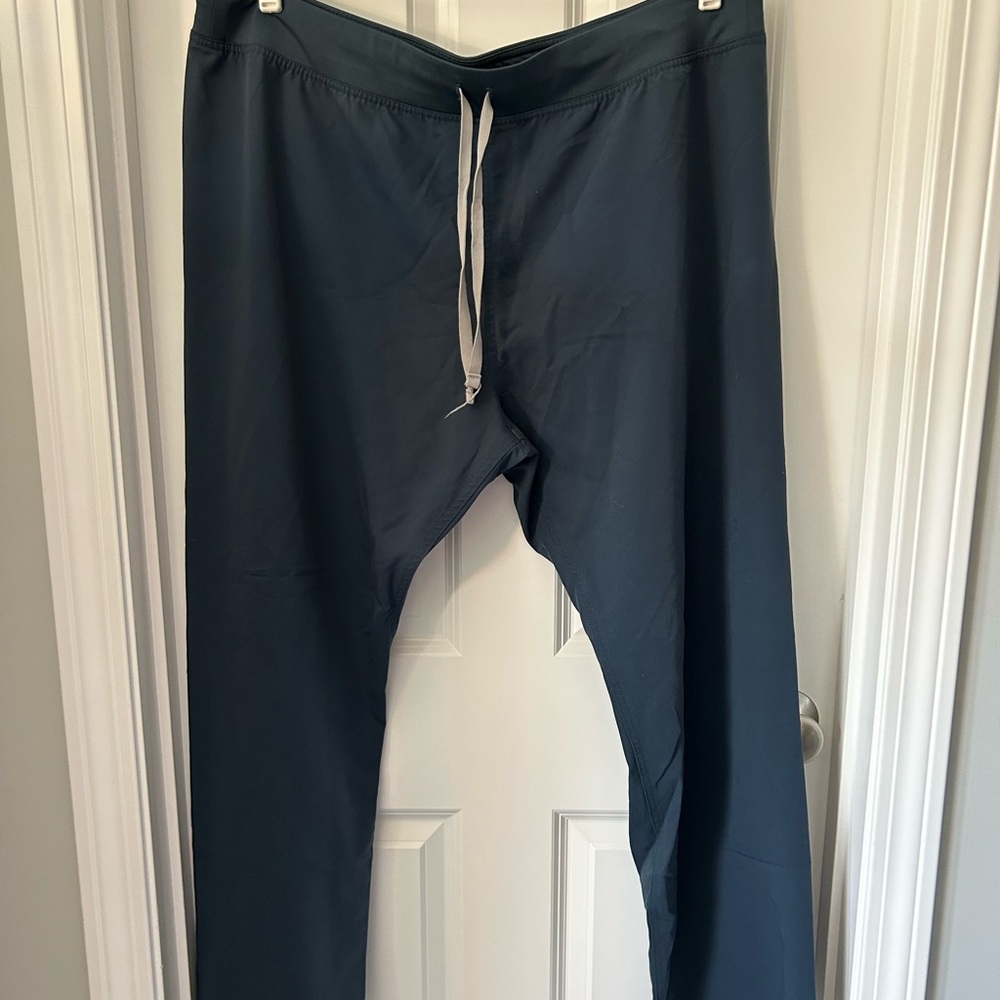 +FIGS Scrub Pants